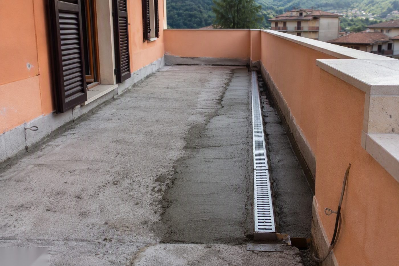 Drenaggio e Pendenze Terrazzo nel Gallaratese — intervento di Rifacimento Terrazzo Gallarate
